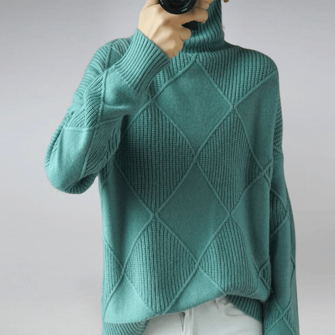 Naomie- Cozy Turtleneck Sweater